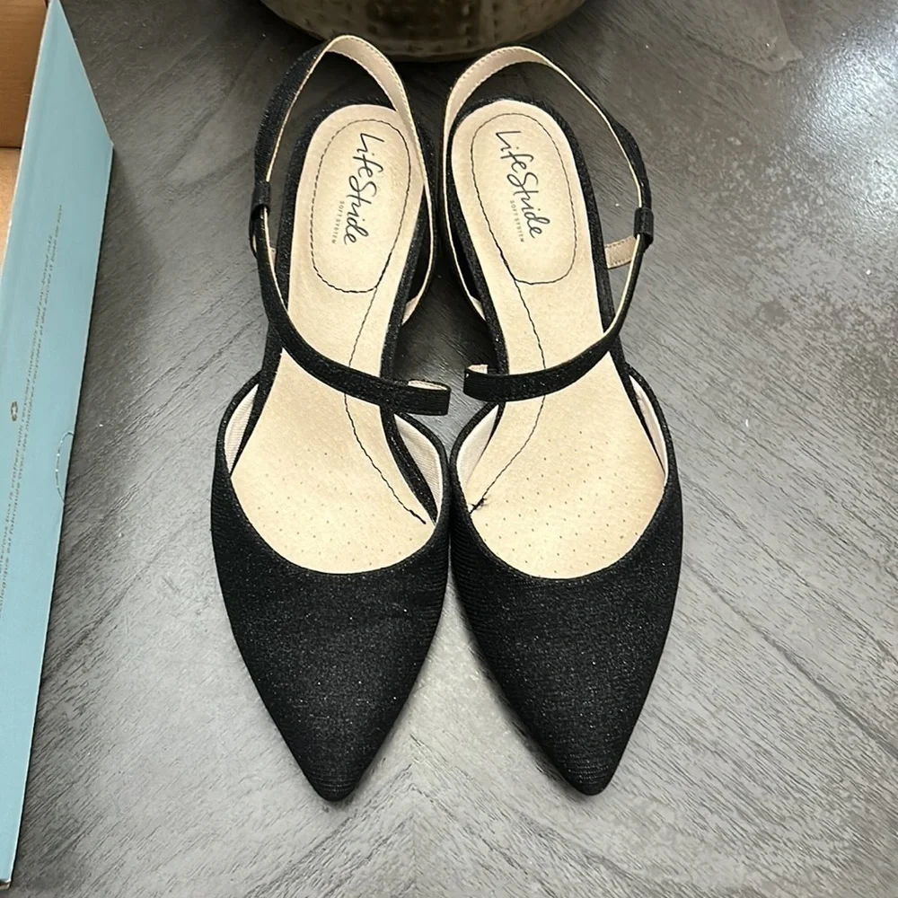 LIFESTRIDE Minimalist Slingback Pumps (WIDE)